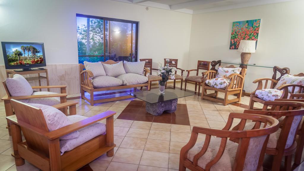 Hotel O'Tai à Hanga Roa Extérieur photo